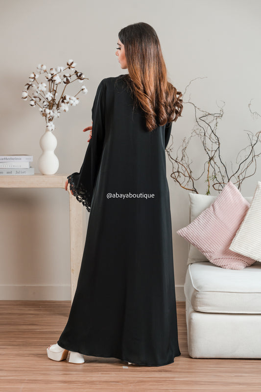 عباية أميرة من تصميم أبايبوتيك