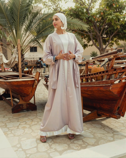 Shimmering Lilac Pleated Abaya – Elegant Belted Kaftan for Modern Modesty